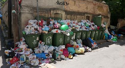 Αιχμάλωτοι των σκουπιδιών τουλάχιστον μέχρι την Πέμπτη οι πολίτες