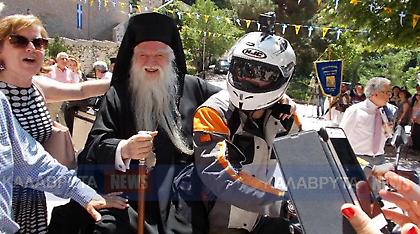 Δείτε τον Μητροπολίτη Αμβρόσιο ως... easy rider