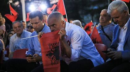Υπό κλίμα τρομοκρατίας οι αλβανικές εκλογές: Άνετη επικράτηση του Ράμα