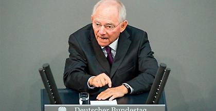 Σόιμπλε: Να συζητηθεί στη γερμανική Βουλή η δόση στην Ελλάδα