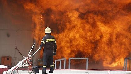 Φωτιά σε βιομηχανία με αναψυκτικά στις Σέρρες