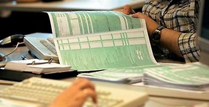 Παράταση στην υποβολή φορολογικών δηλώσεων «σκέφτεται» το ΥΠΟΙΚ
