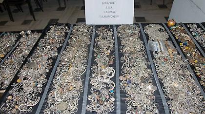 Μαφία των Ρομά: Βρέθηκαν 700 κιλά χρυσαφικά και άλλα τιμαλφή, αξίας 10 εκατ. ευρώ