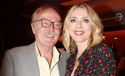 Ο Ντίνος Καρύδης διαψεύδει δημόσια ότι έχει καρκίνο λίγες ώρες μετά την ανακοίνωσή του