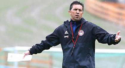 Ο Χάσι θέλει ο στόπερ να ξέρει μπάλα