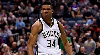 Στη δεύτερη καλύτερη αμυντική πεντάδα του ΝΒΑ ο Αντετοκούνμπο!