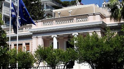Παρέμβαση Τσίπρα για τα σκουπίδια μετά την αποτυχία Σκουρλέτη