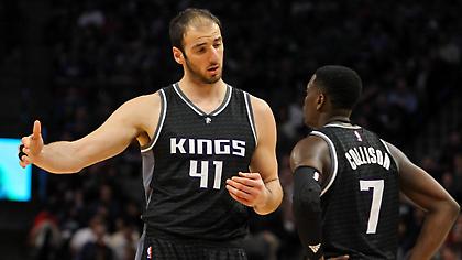 Ο Κουφός σπρώχνει γιγαντιαία λάστιχα (pic)