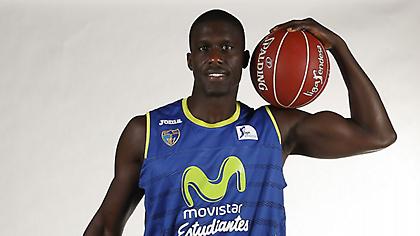 Ανανέωσε με Εστουντιάντες ο Σαβανέ