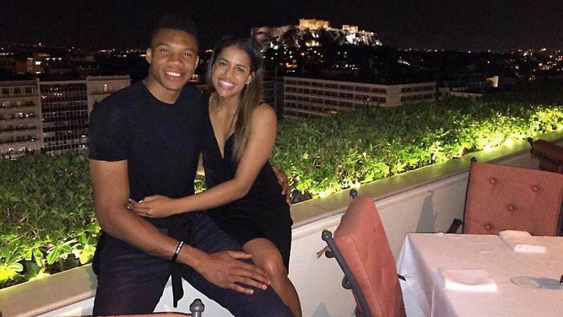 Ο βήχας και ο... έρωτας του Γιάννη Αντετοκούνμπο με τη Μαράια δεν κρύβονται (pic)