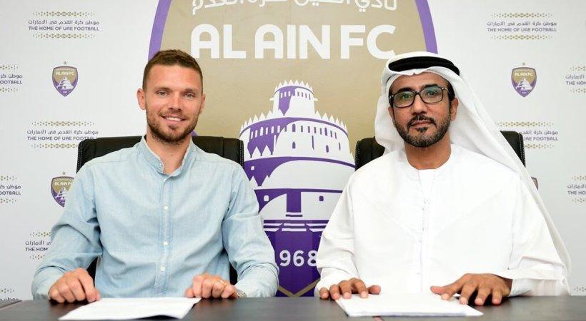 Ο Μπεργκ με τη φανέλα της Αλ Αΐν (pic)