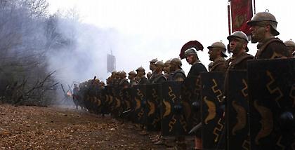 Απίστευτο βίντεο: Φάλαγγα μάχης από μαθητές δημοτικού