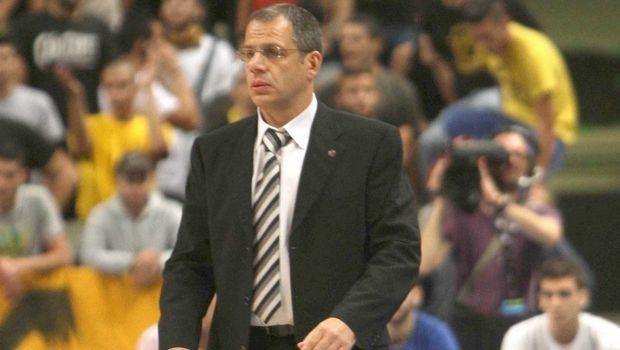 Το καμπ του Θανάση Παπαχατζή