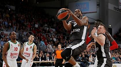 Τέλος από Μπάμπεργκ ΜακΝίλ και Βερεμένκο