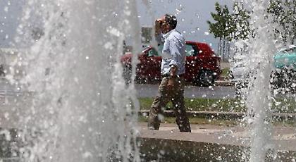 Επέλαση του καύσωνα και το Σάββατο - Στους 43 βαθμούς Κελσίου θα φτάσει η θερμοκρασία