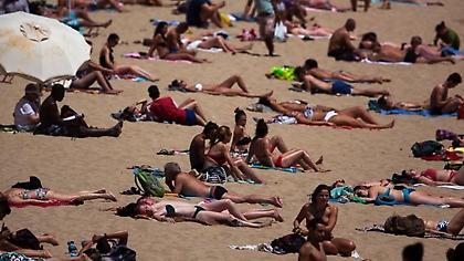 Καύσωνας με ρεκόρ θερμοκρασιών- «Χτύπησε» 45άρια ο υδράργυρος