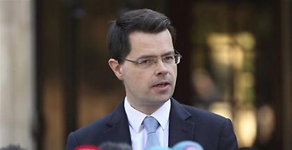 Λονδίνο: Η πολιτική «παράλυση» στη Βόρεια Ιρλανδία δεν μπορεί να συνεχιστεί