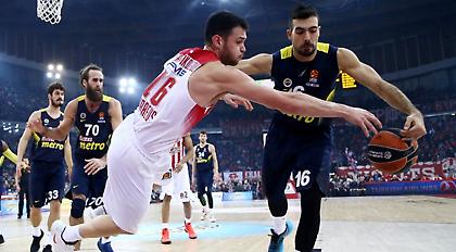 «Παρέακι» Σλούκας, Παπανικολάου, Καββαδάς (pic)