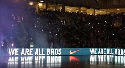 WeAreAllBros: Γι’ αυτό έγινε και πέτυχε το «Antetokounbros» (pics)