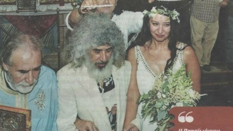 Ο Γιάννης Γιοκαρίνης παντρεύτηκε την 23 χρόνια νεότερη αγαπημένη του (pics)