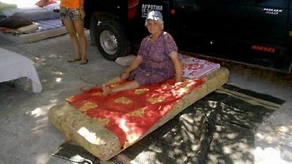 Σε πλατείες, ξωκλήσια και καλύβες οι σεισμοπαθείς στη Λέσβο