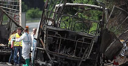 Γερμανία: Ένδεκα πτώματα έχουν βρεθεί μέχρι στιγμής στο τουριστικό λεωφορείο