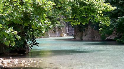 Ανήλικος προσπάθησε να περάσει τον Αχέροντα με σχοινί