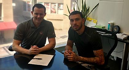 Στους Σανς και επίσημα ο Μάικ Τζέιμς