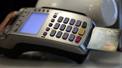 Τι αλλάζει η απόφαση ότι οι δικηγόροι δεν υποχρεούνται να διαθέτουν POS