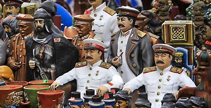 Το Κρεμλίνο «αποκαθήλωσε» τον Στάλιν