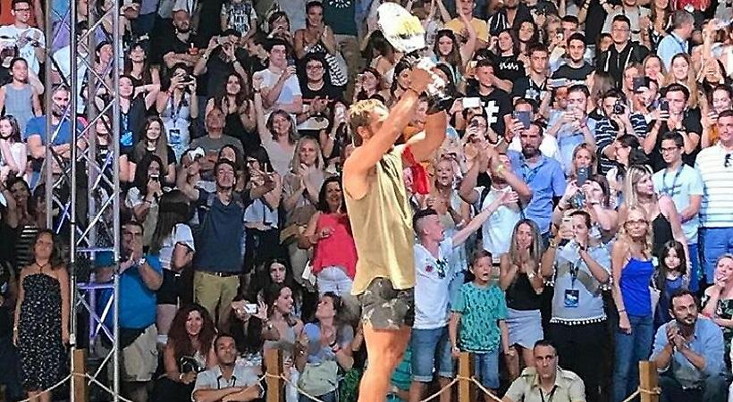 Survivor-Tελικός: Πανικός στις εξέδρες, μόλις το πήρε ο Αγγελόπουλος! (video)