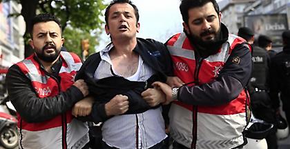 Τουρκία: 12 συλλήψεις σε συνάντηση στελεχών ανθρωπιστικών οργανώσεων