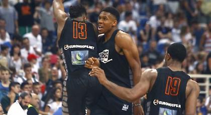 Η (πληρωμένη) απάντηση των Μπακς για την «έξοδο» του Αντετοκούνμπο! (pic)