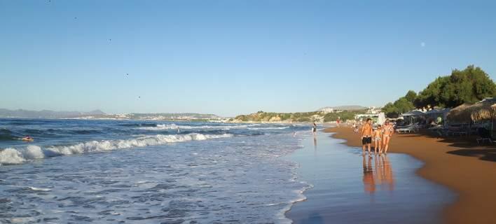 Τραγικό θέαμα στα Χανιά – Ξεβράστηκε πτώμα νεαρού κολυμβητή μπροστά στα έντρομα μάτια λουόμενων