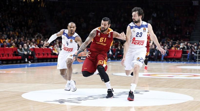 Συμφώνησε με Μίτσοφ η Αρμάνι Μιλάνο