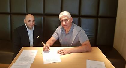 Οι πρώτες φωτογραφίες του Γιαννάκη ως προπονητής του Άρη