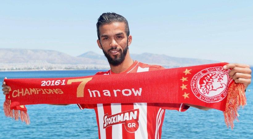 Οι πρώτες φωτογραφίες του «ερυθρόλευκου» Καρσελά!