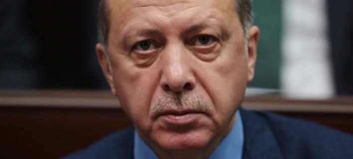 Ερντογάν κατά πάντων: Καρφιά σε Μέρκελ, Τράμπ και επίθεση σε ΜΜΕ