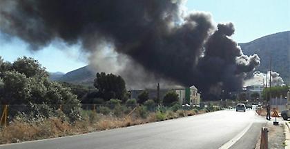 Πυρκαγιά σε εργοστάσιο στρωμάτων στο Ηράκλειο