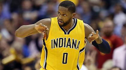 Ανταλλαγή Τζόζεφ-Μάιλς μεταξύ Ράπτορς και Πέισερς