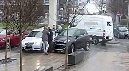 Συγκλονιστικό βίντεο: Βαρυποινίτης δραπετεύει κατά τη διάρκεια επίσκεψης σε νοσοκομείο