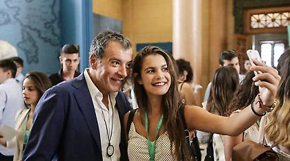 Με έφηβους βουλευτές συναντήθηκε ο Σταύρος Θεοδωράκης