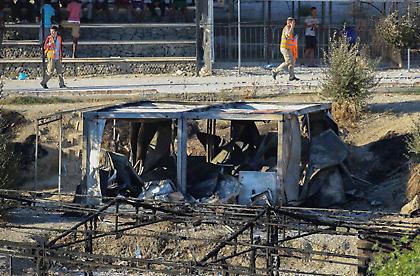 Κάηκε η Μόρια: Εξέγερση των προσφύγων για τη σύλληψη Αϊτινού μετανάστη