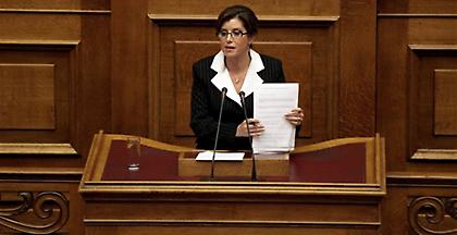 «Ο Παππάς θέλει να ρυθμίσει το θέμα των αδειών από την πίσω πόρτα»