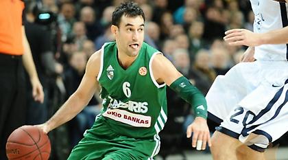 Μένει στην Φουενλαμπράδα ο Πόποβιτς