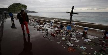 Αποσύρεται το Paris Match - Δημοσίευσε φωτό θυμάτων της επίθεσης της Νίκαιας