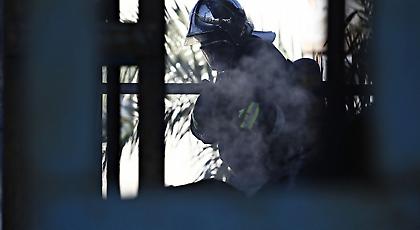 Διασωληνωμένοι δυο πυροσβέστες από πυρκαγιά σε εργοστάσιο πλαστικών στις Αφίδνες
