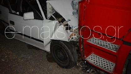 «Καρφώθηκε» σε νταλίκα - Νεκρή μια γυναίκα σε τροχαίο (ΦΩΤΟ)