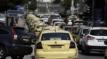 Σύλληψη για 13 οδηγούς ταξί - Πείραζαν τις ταμειακές μηχανές τους