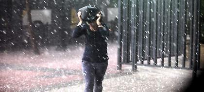 Μετά τον καύσωνα, χαλάζι -Εκτακτο Δελτίο Επιδείνωσης Καιρού: Πού θα είναι έντονα τα φαινόμενα